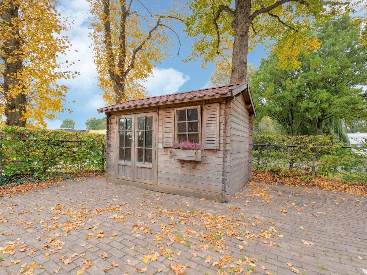 Cozy Holiday Home By The Canal In Двингело Экстерьер фото